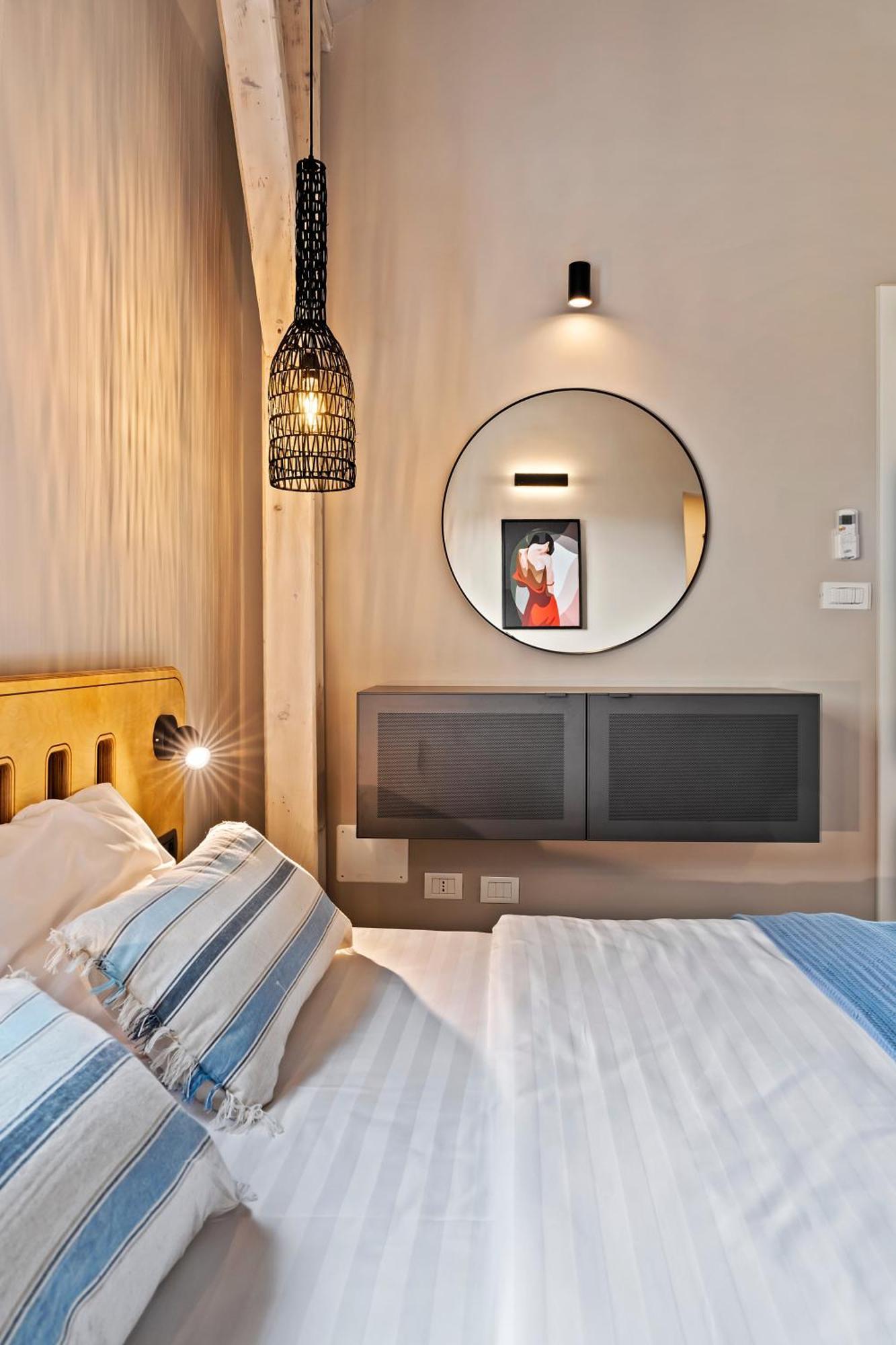 Ultra Central Apartments - Unirii & Old Town Bucarest Esterno foto